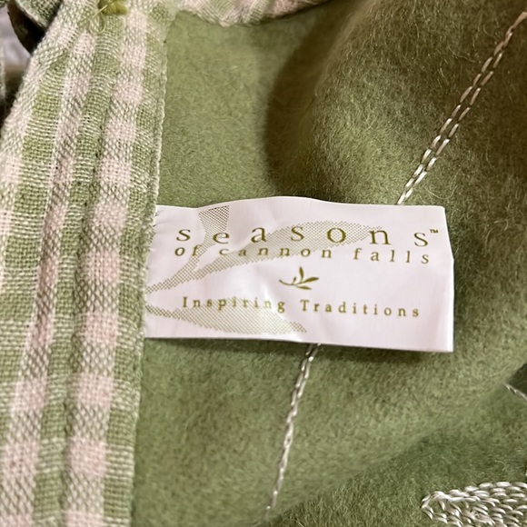 Holiday Seasons Of Cannon Falls Tree Skirt Poshmark